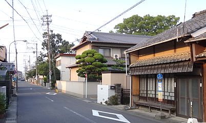 Ē(Îs) 