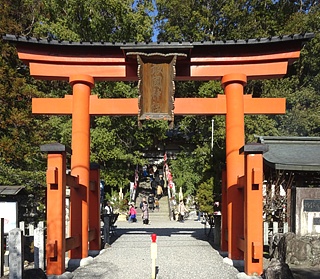 敢国神社(伊賀市) 周辺